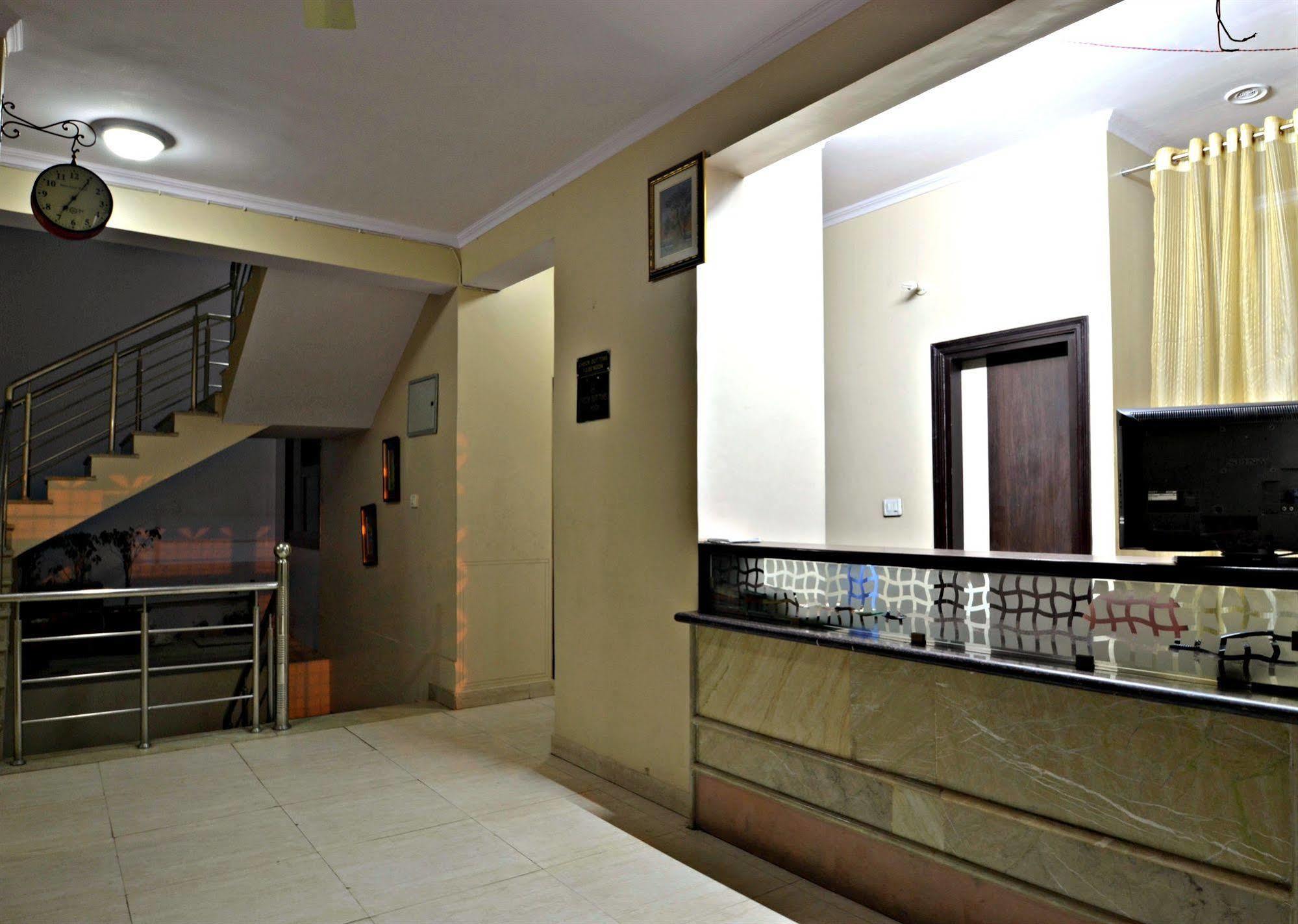 Hotel Ram Singh Palace Jaipur Buitenkant foto