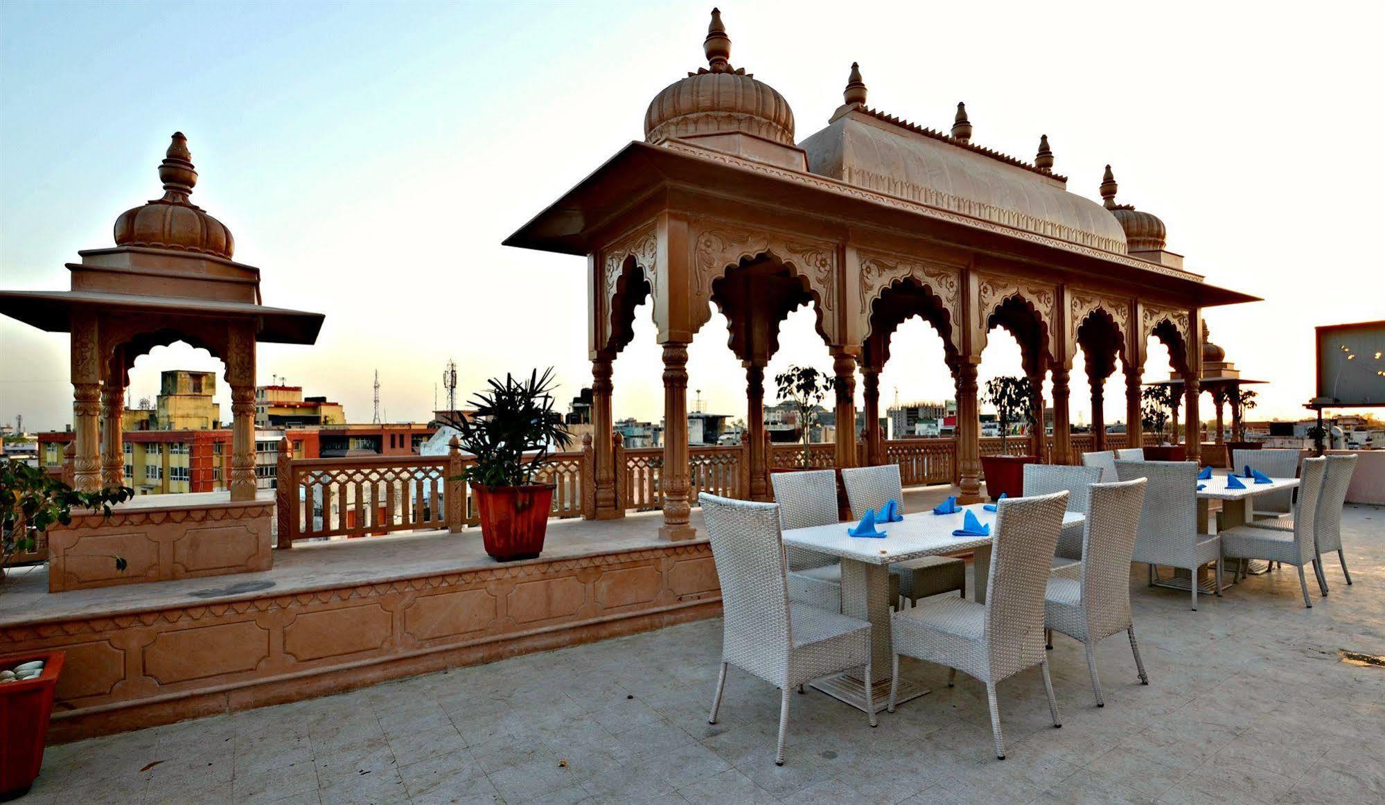 Hotel Ram Singh Palace Jaipur Buitenkant foto